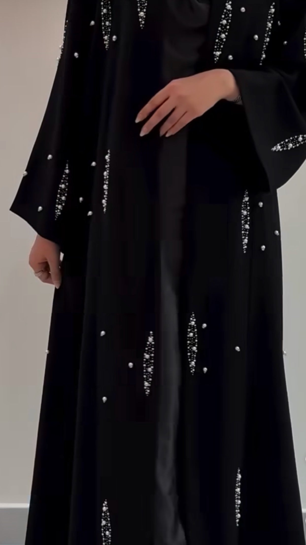 Beautiful Nada Abaya With Creamy Stones